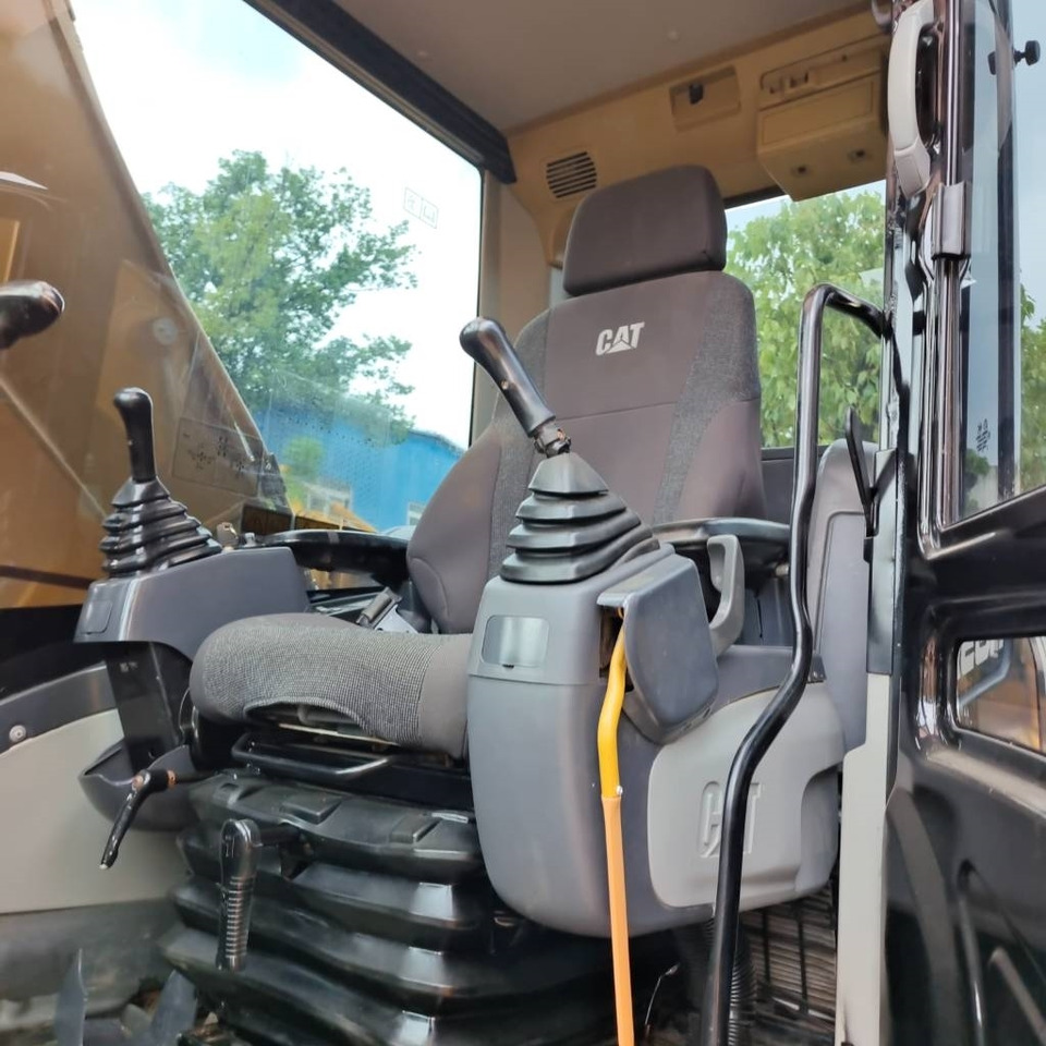 CAT 323 D - Crawler excavator: picture 5 CAT 323 D - Crawler excavator: picture 5