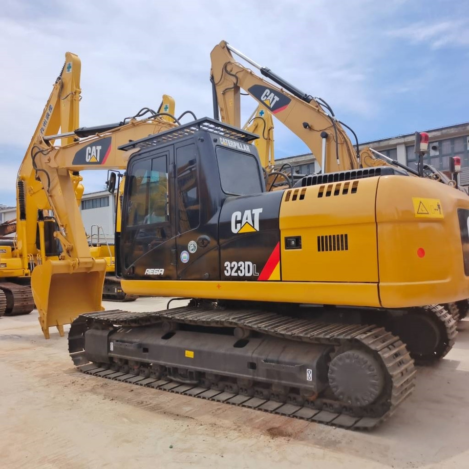 CAT 323 D - Crawler excavator: picture 4 CAT 323 D - Crawler excavator: picture 4