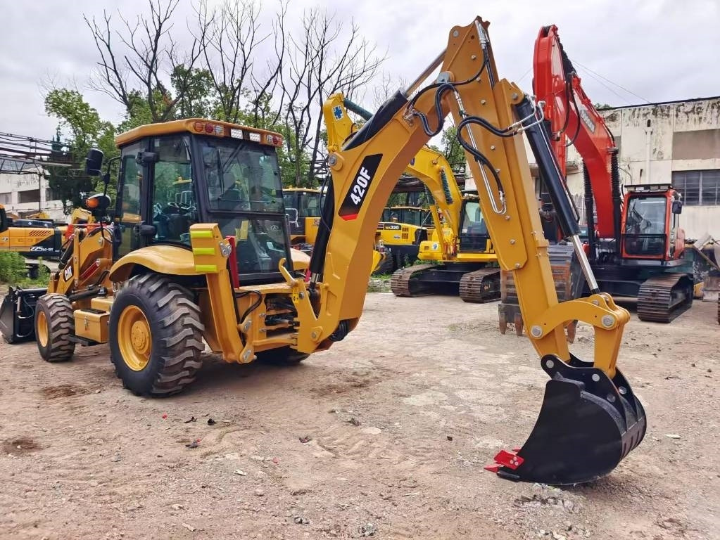 CAT 420 F - Backhoe loader: picture 5 CAT 420 F - Backhoe loader: picture 5