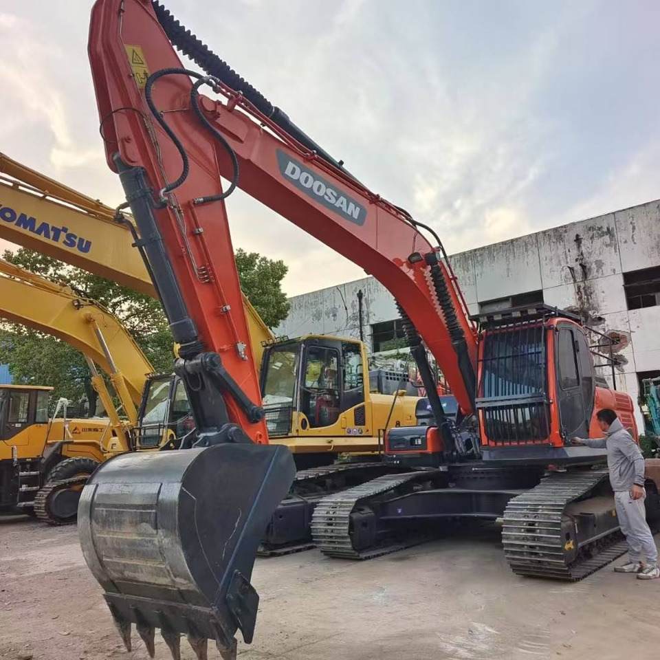 Doosan DX 300 - Crawler excavator: picture 1 Doosan DX 300 - Crawler excavator: picture 1