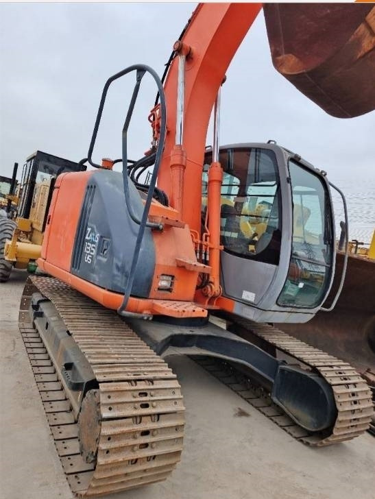 Hitachi ZX 135 US - Crawler excavator: picture 3 Hitachi ZX 135 US - Crawler excavator: picture 3