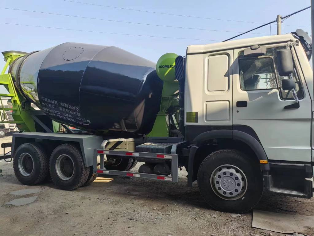 Howo 380 - Concrete mixer: picture 1 Howo 380 - Concrete mixer: picture 1