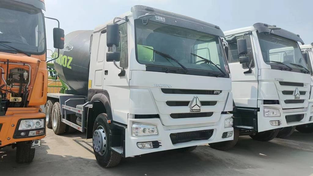 Howo 380 - Concrete mixer: picture 3 Howo 380 - Concrete mixer: picture 3
