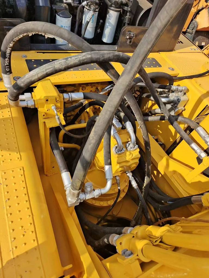 Crawler excavator Komatsu PC 400 LC-8: picture 8