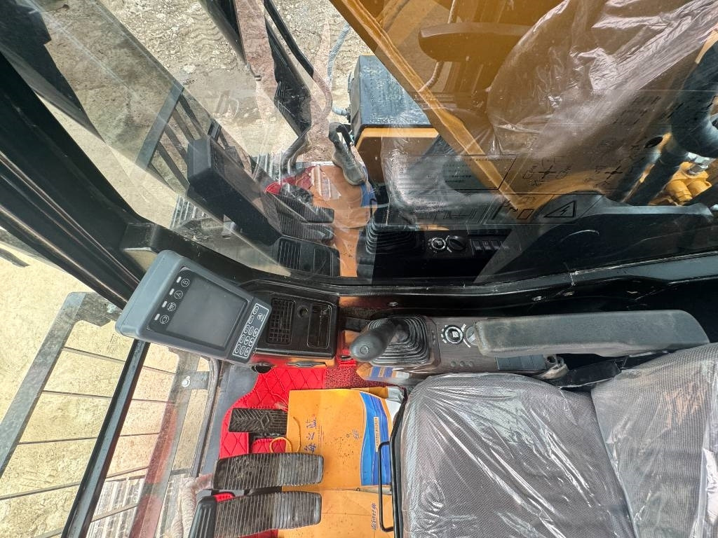 Sany SY 215 H - Crawler excavator: picture 4 Sany SY 215 H - Crawler excavator: picture 4