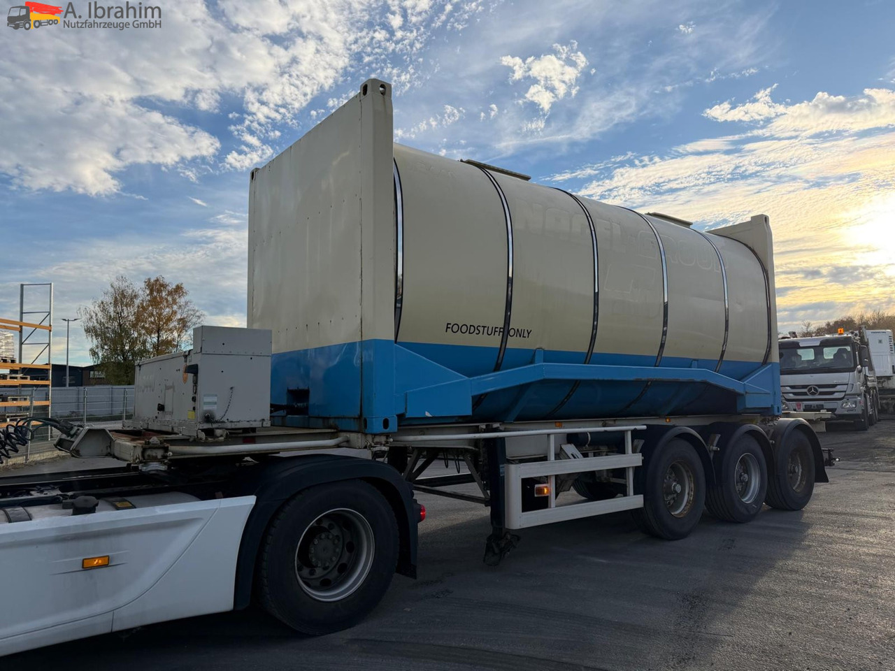 Feldbinder Lebensmittel Tank Container 26500 L | 2 Kammern | Heizung | 20 ft | Edelstahl - Tank semi-trailer: picture 1 Feldbinder Lebensmittel Tank Container 26500 L | 2 Kammern | Heizung | 20 ft | Edelstahl - Tank semi-trailer: picture 1