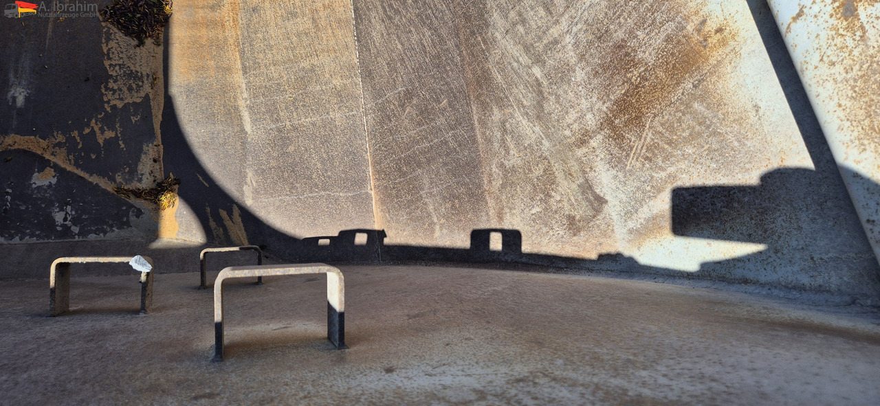 Kempf SKM 35/3 24 cbm, Reifen neuwertig - Tipper semi-trailer: picture 3 Kempf SKM 35/3 24 cbm, Reifen neuwertig - Tipper semi-trailer: picture 3