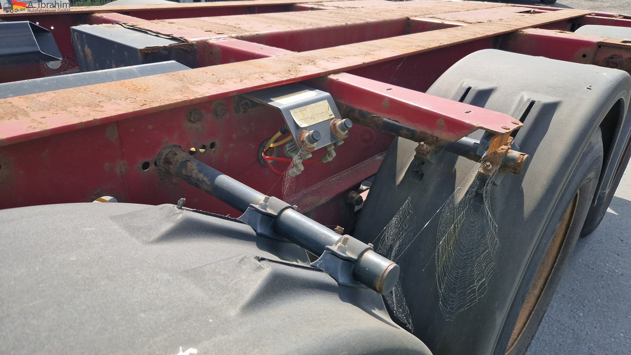 Krone SD Containerchassis 2x 20, 30, 40 ft deutscher Auflieger, ausziehbar - Container transporter/ Swap body semi-trailer: picture 2 Krone SD Containerchassis 2x 20, 30, 40 ft deutscher Auflieger, ausziehbar - Container transporter/ Swap body semi-trailer: picture 2
