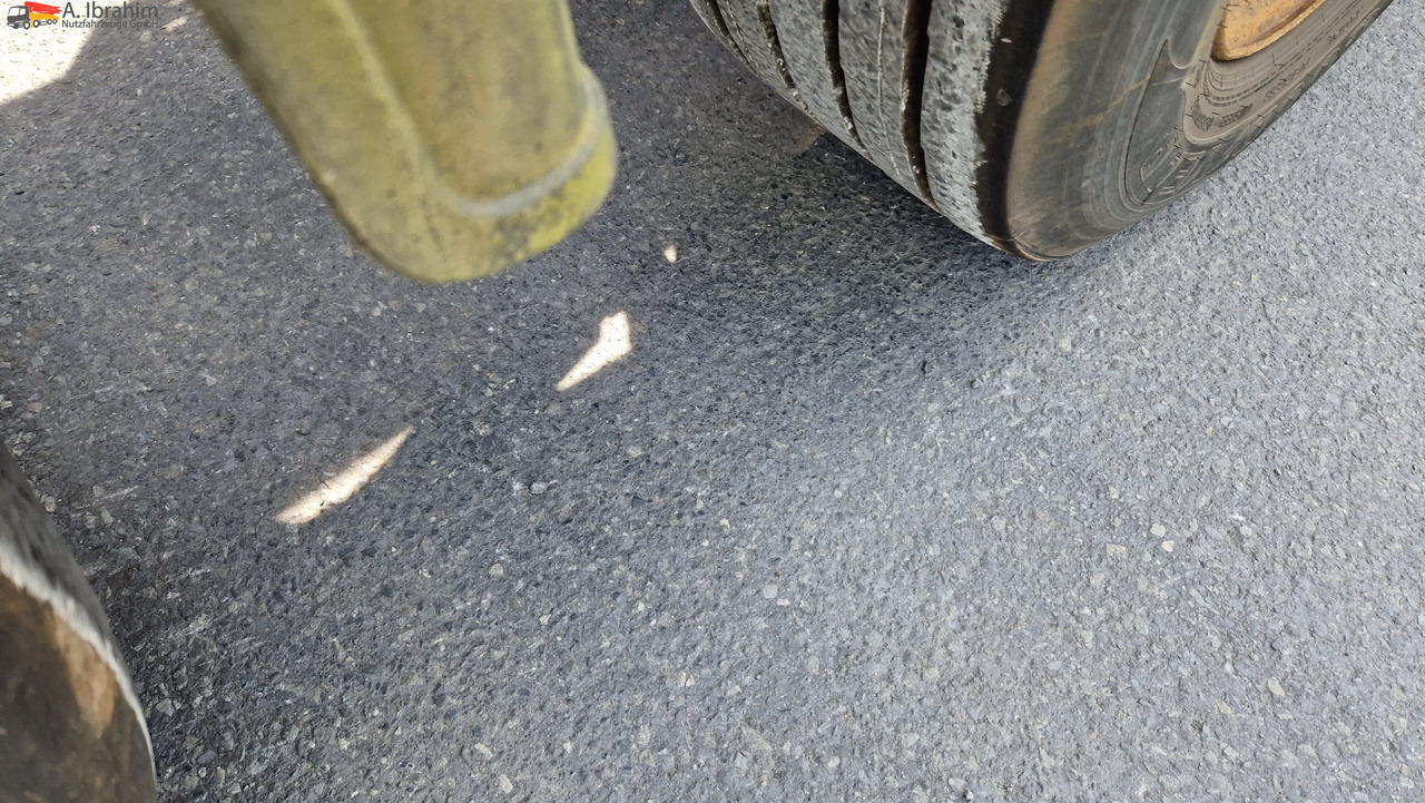 Krone SD Containerchassis 2x 20, 30, 40 ft deutscher Auflieger, ausziehbar - Container transporter/ Swap body semi-trailer: picture 4 Krone SD Containerchassis 2x 20, 30, 40 ft deutscher Auflieger, ausziehbar - Container transporter/ Swap body semi-trailer: picture 4