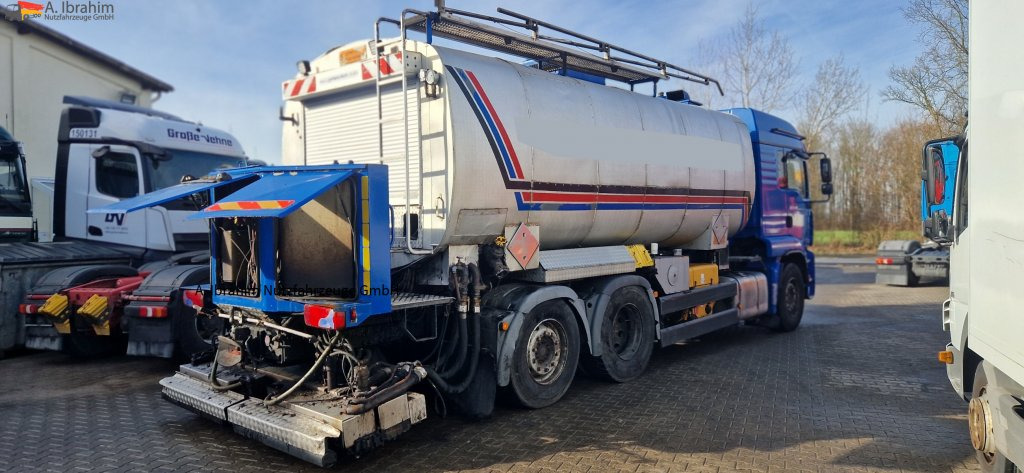 Tank truck MAN TGA Asphaltspritze Schäfer: picture 9