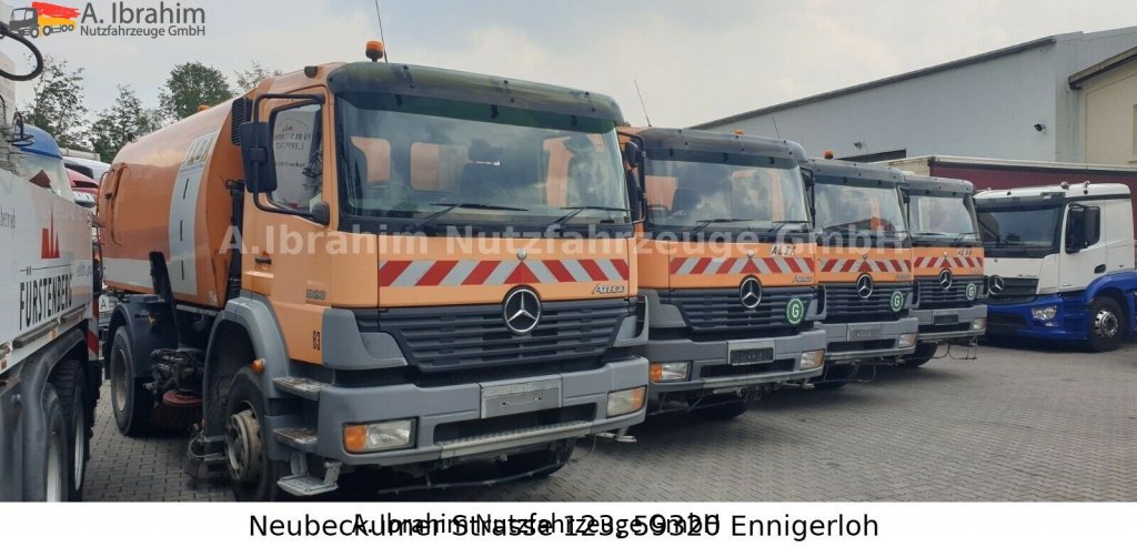 Mercedes-Benz 1823  DB 1823,Optifant 70, 3677 h Betriebsst., 2 Motors, 3 Pedals - Road sweeper: picture 3 Mercedes-Benz 1823  DB 1823,Optifant 70, 3677 h Betriebsst., 2 Motors, 3 Pedals - Road sweeper: picture 3