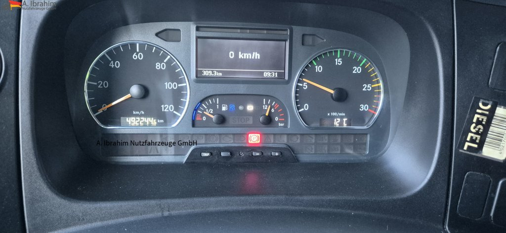 Box van Mercedes-Benz 816L LBW, Blatt gefedert: picture 13