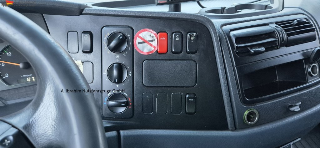 Box van Mercedes-Benz 816L LBW, Blatt gefedert: picture 14
