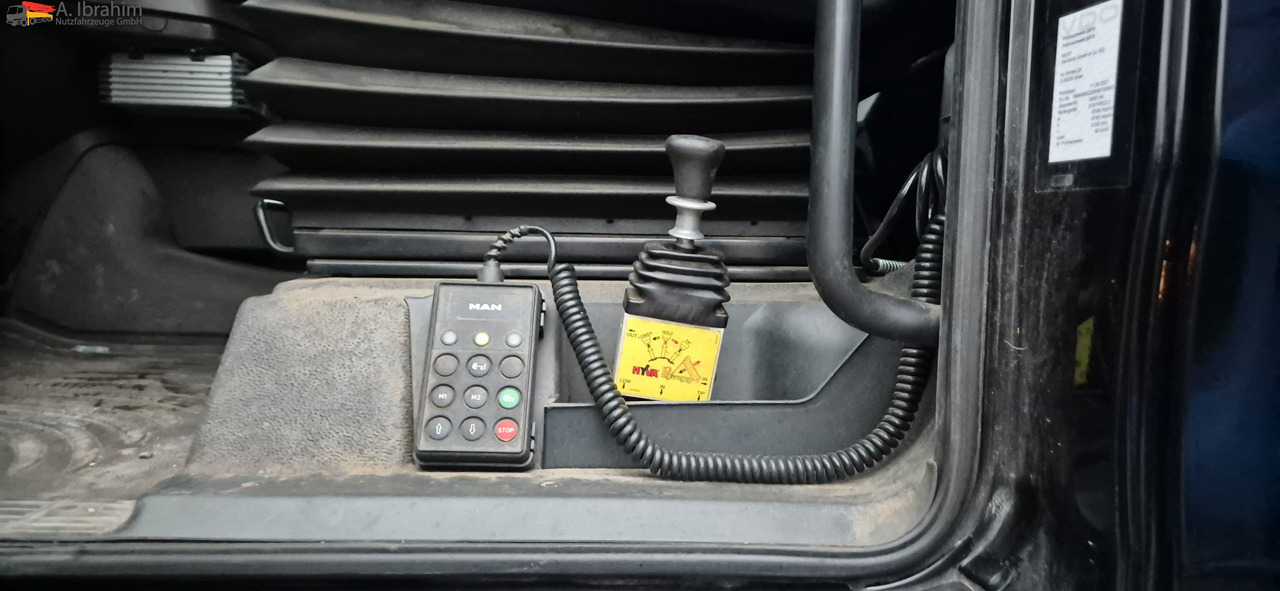 MAN 18.440 Zustand gut 2x Tank, Retarder - Tractor unit: picture 5 MAN 18.440 Zustand gut 2x Tank, Retarder - Tractor unit: picture 5