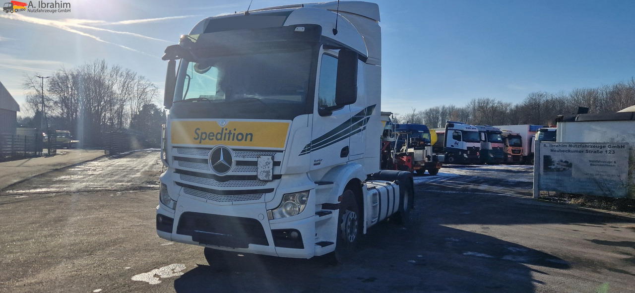 Mercedes-Benz 1842 sehr sauber, deutsches Fahrzeug einsatzbereit - Tractor unit: picture 1 Mercedes-Benz 1842 sehr sauber, deutsches Fahrzeug einsatzbereit - Tractor unit: picture 1