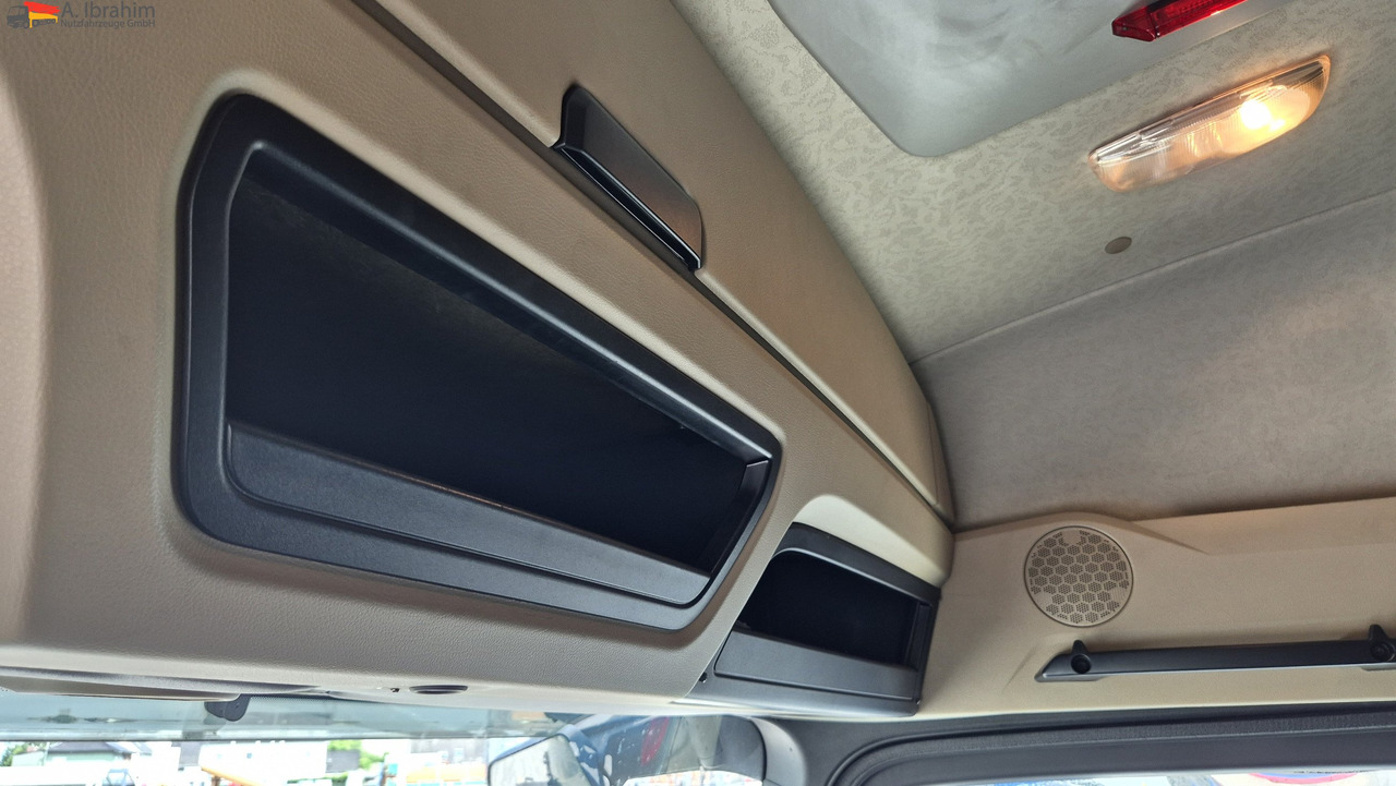 Mercedes-Benz 1843 DB 1843 mit PTU für Kompressor - Tractor unit: picture 3 Mercedes-Benz 1843 DB 1843 mit PTU für Kompressor - Tractor unit: picture 3