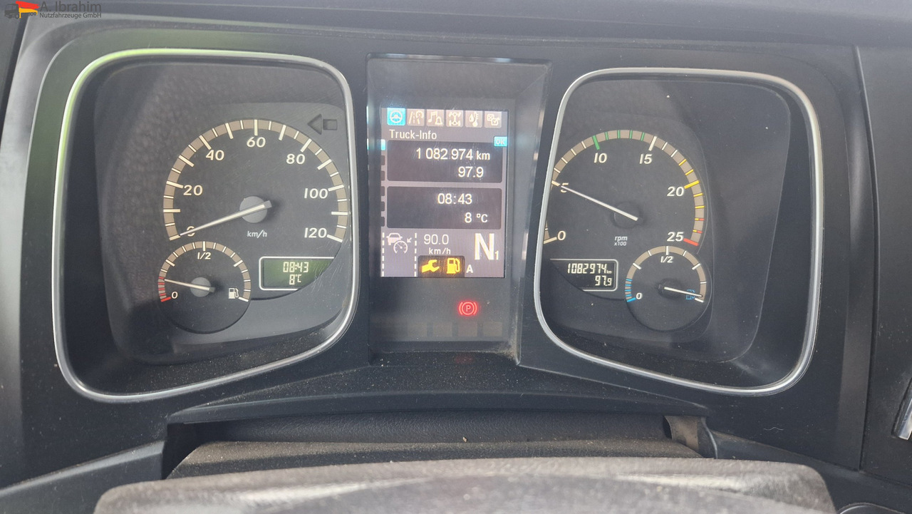 Mercedes-Benz 1843 Kipphydraulik, Standklima - Tractor unit: picture 4 Mercedes-Benz 1843 Kipphydraulik, Standklima - Tractor unit: picture 4