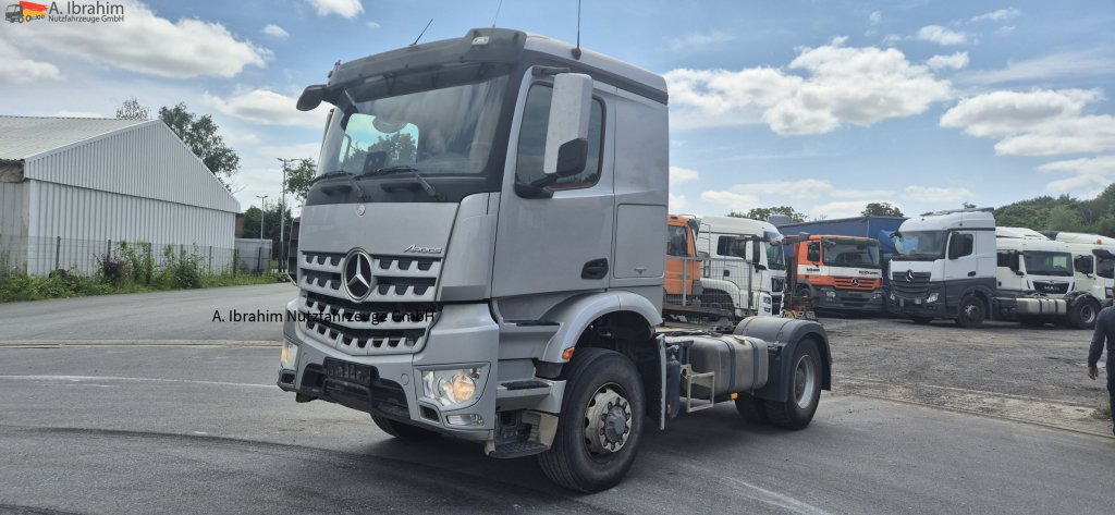 Mercedes-Benz DB 1842H 4x4 Hydrodrive Scheckheft bei Mercedes - Tractor unit: picture 1 Mercedes-Benz DB 1842H 4x4 Hydrodrive Scheckheft bei Mercedes - Tractor unit: picture 1