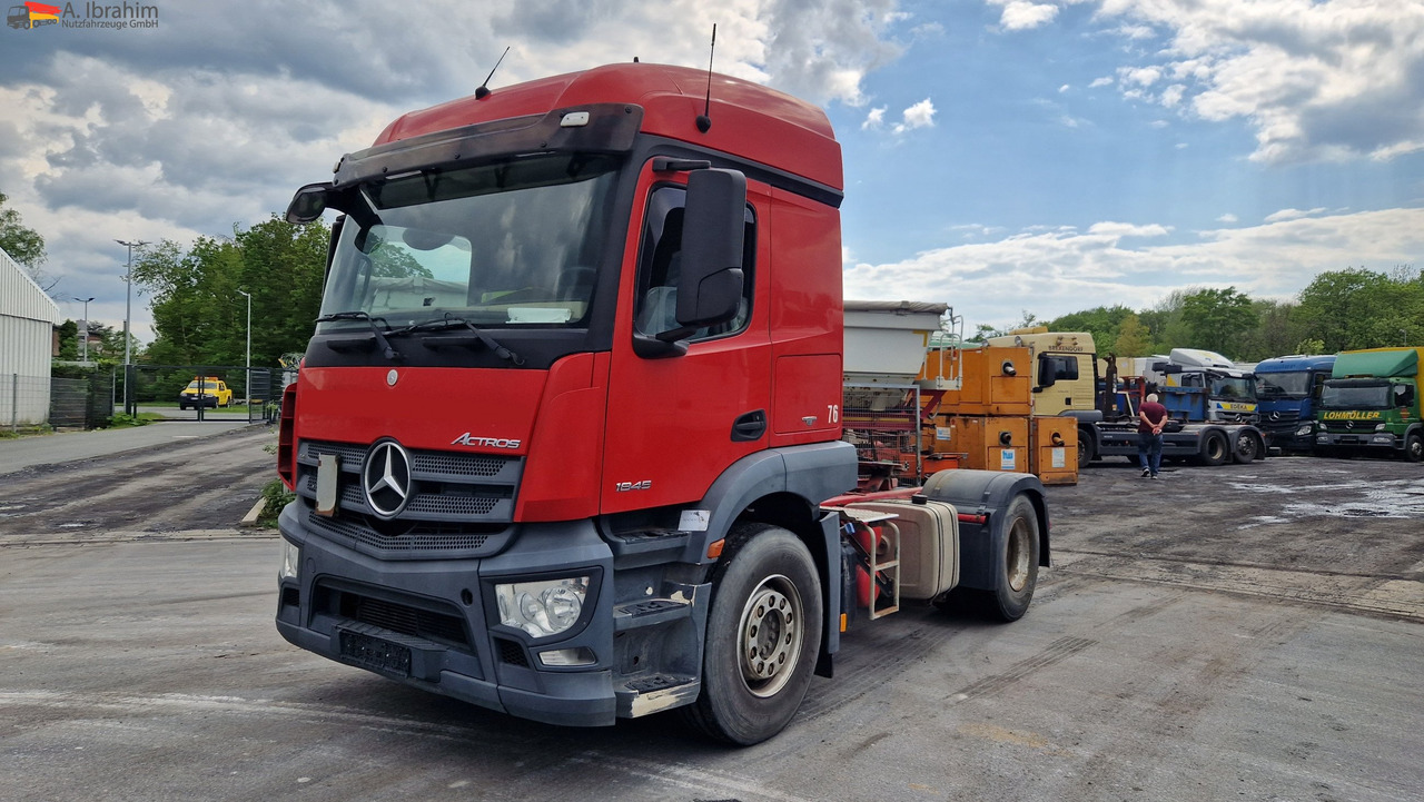 Mercedes-Benz DB 1843 Retarder Kipphydraulik - Tractor unit: picture 1 Mercedes-Benz DB 1843 Retarder Kipphydraulik - Tractor unit: picture 1