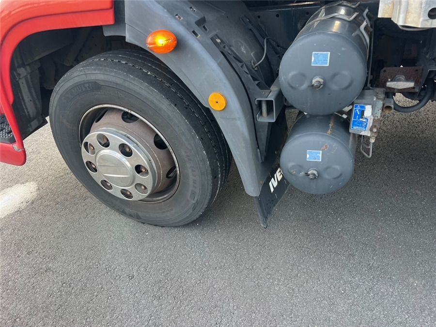 Curtainsider truck Iveco ML 120EP22 H ES: picture 18