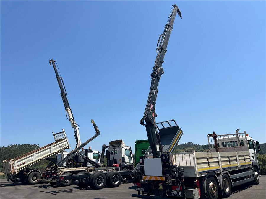 Dropside/ Flatbed truck, Crane truck MAN TGS 26/400: picture 7