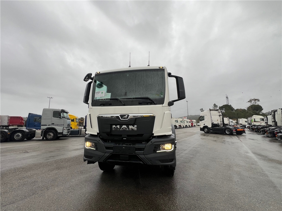 MAN TGS 41.440 - Concrete mixer truck: picture 2 MAN TGS 41.440 - Concrete mixer truck: picture 2