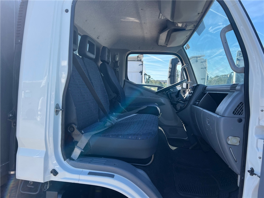 Open body delivery van Mitsubishi Canter: picture 8