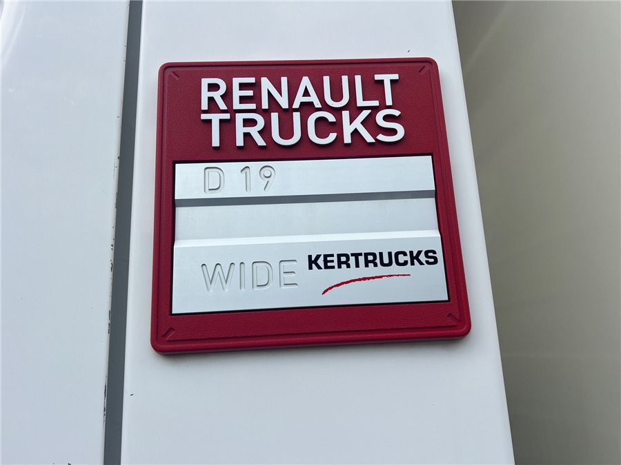 Box truck Renault D 19: picture 17 Box truck Renault D 19: picture 17