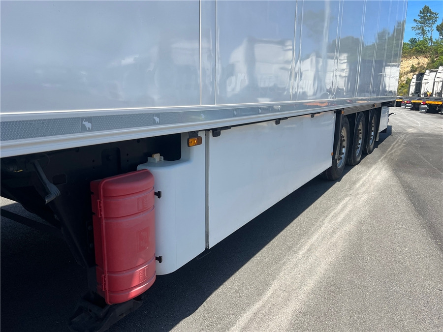Refrigerator semi-trailer SCHMITZ CARGOBULL SCB-S3B: picture 9