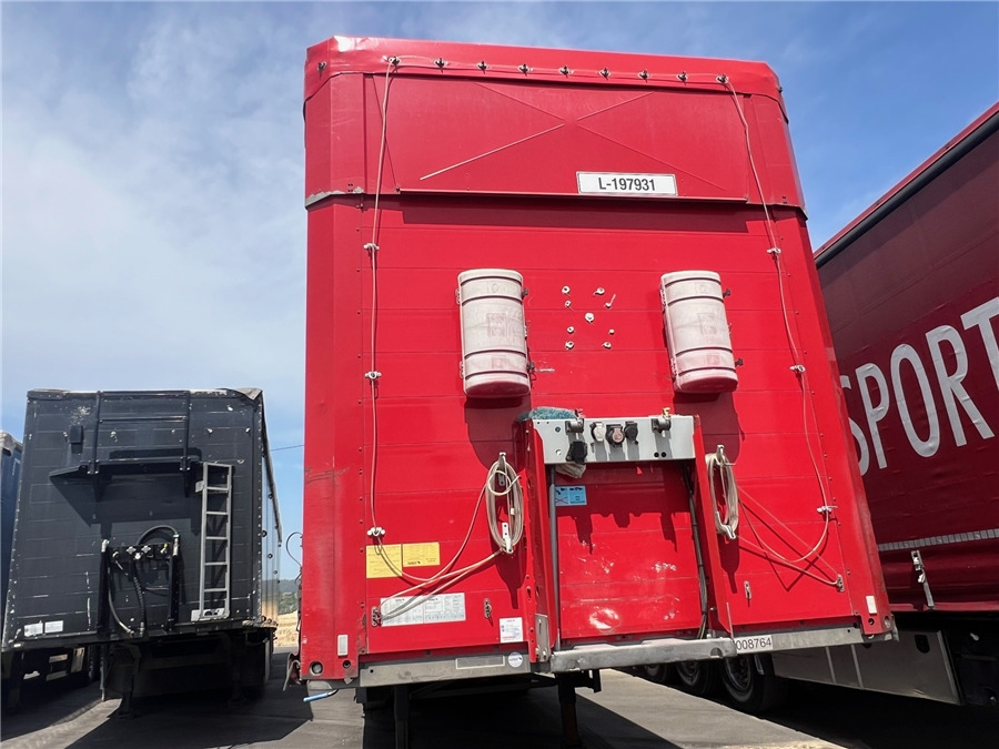 SCHMITZ CARGOBULL SCB-S3T TETO ELEVAR - Curtainsider semi-trailer: picture 3 SCHMITZ CARGOBULL SCB-S3T TETO ELEVAR - Curtainsider semi-trailer: picture 3