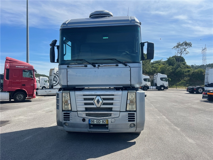 Renault AE 440 / MANUAL GEARBOX - Tractor unit: picture 2 Renault AE 440 / MANUAL GEARBOX - Tractor unit: picture 2