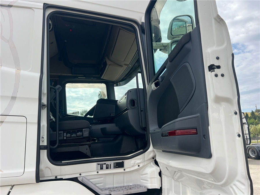 Tractor unit Scania R450: picture 12