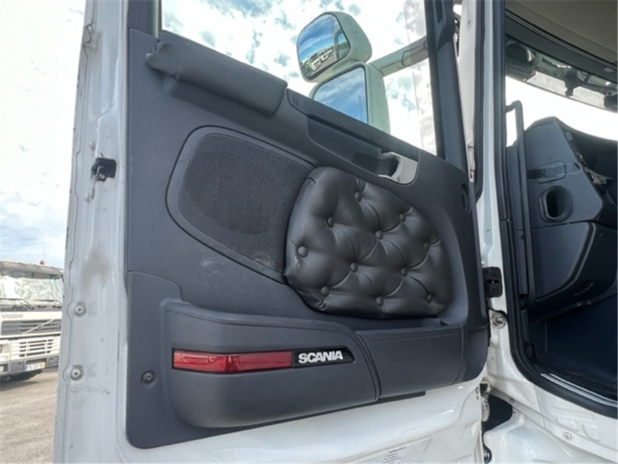 Scania R560 - Tractor unit: picture 5 Scania R560 - Tractor unit: picture 5