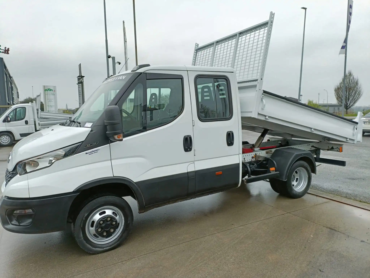 IVECO DAILY 35C14 DOPPIA CABINA RIBALTABILE 2.3 - Tipper van: picture 2 IVECO DAILY 35C14 DOPPIA CABINA RIBALTABILE 2.3 - Tipper van: picture 2
