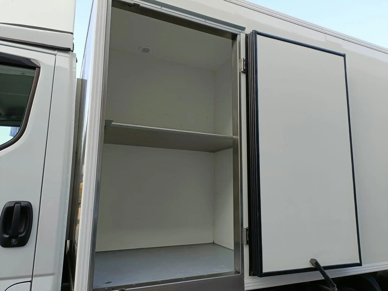 Refrigerated van IVECO DAILY 35C21 A8 FRIGO FRCX 3.0: picture 11