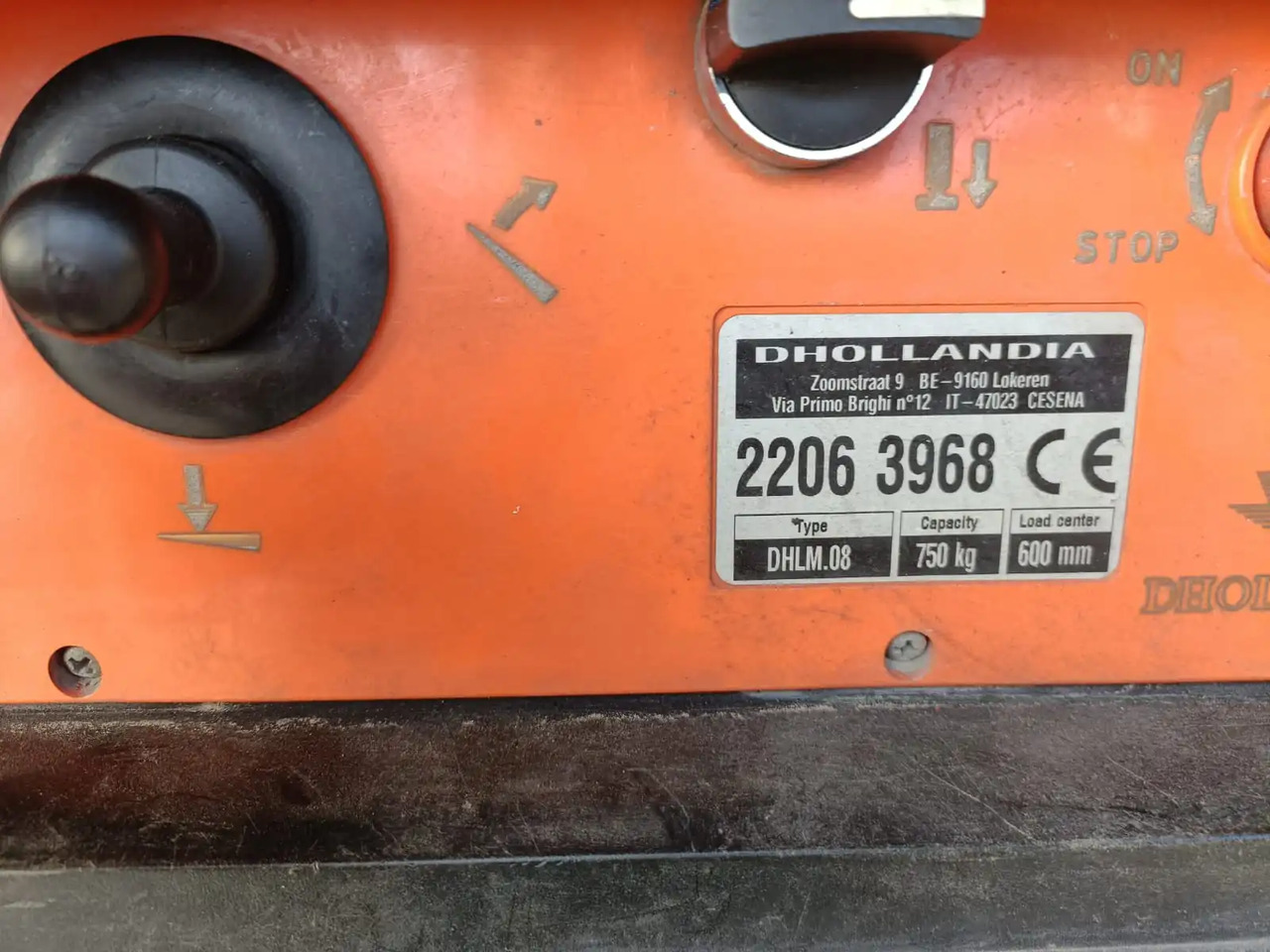 SPONDA IDRAULICA DHOLLANDIA - Tail lift: picture 2 SPONDA IDRAULICA DHOLLANDIA - Tail lift: picture 2