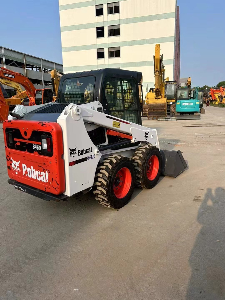 Bobcat S450 - Skid steer loader: picture 2 Bobcat S450 - Skid steer loader: picture 2