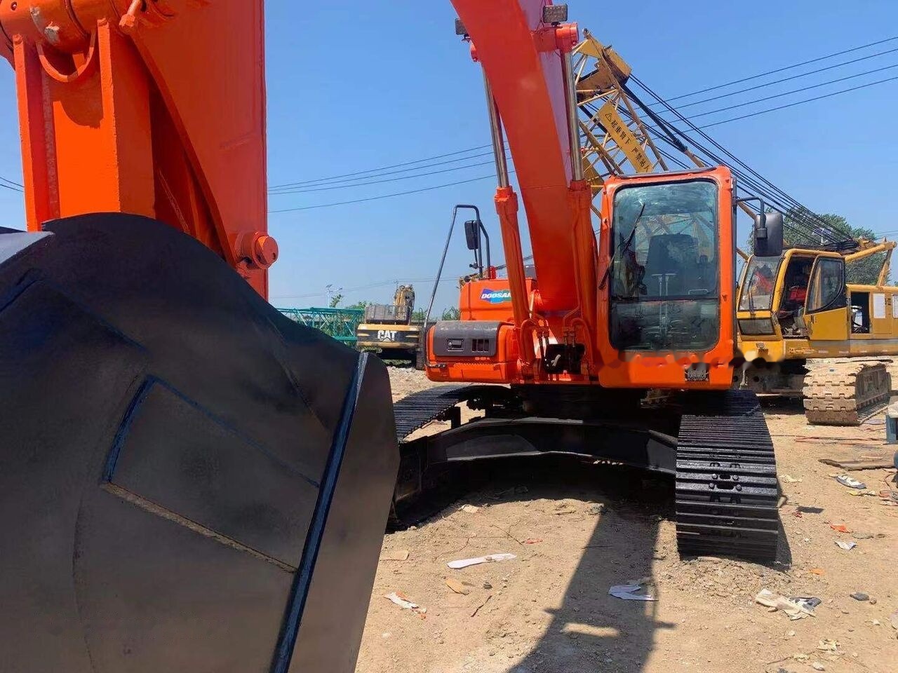 Crawler excavator Doosan DX300: picture 6