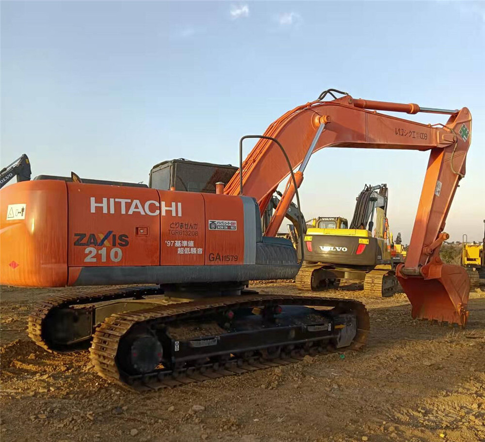Hitachi ZX210 - Crawler excavator: picture 2 Hitachi ZX210 - Crawler excavator: picture 2