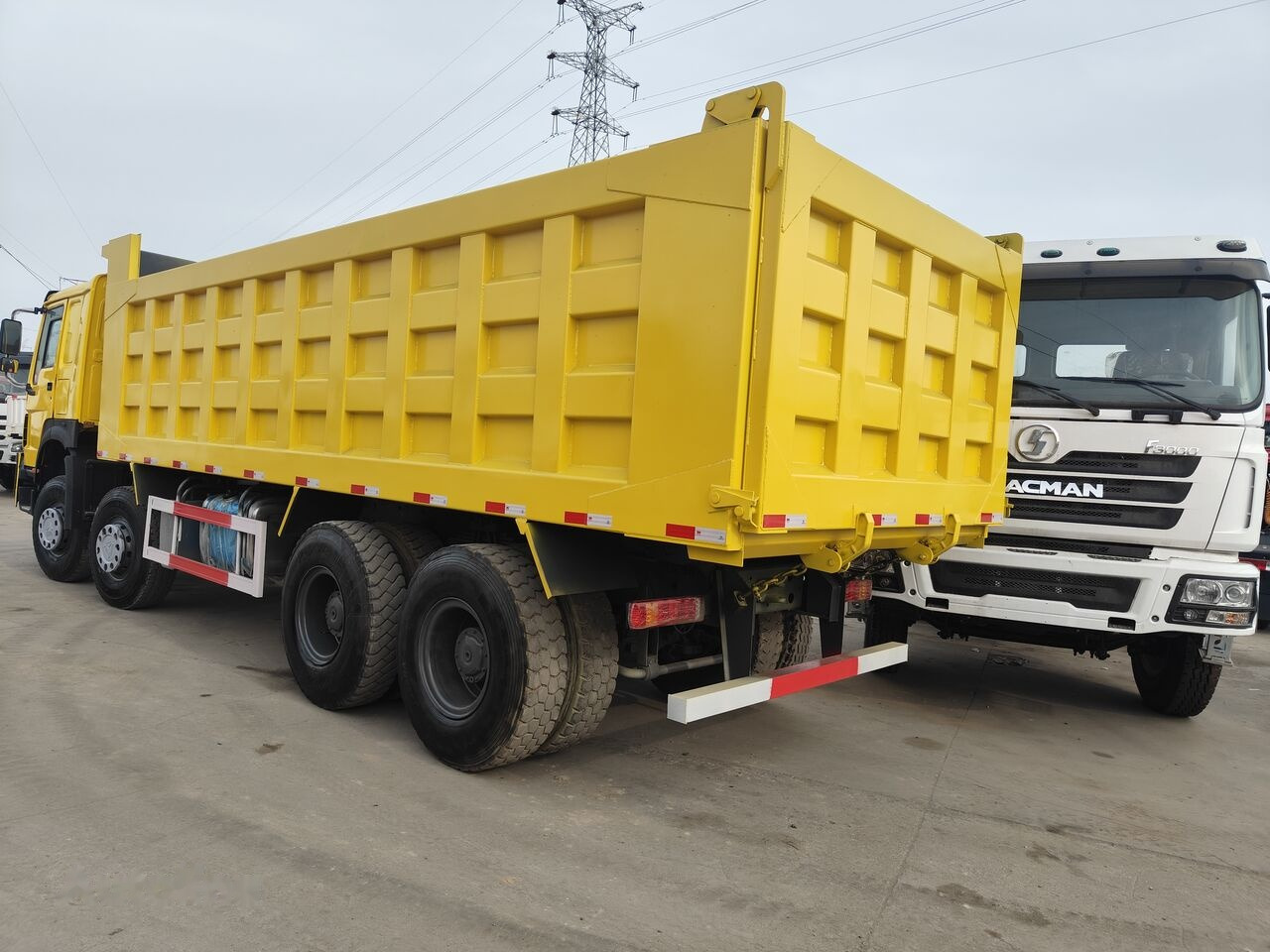 Howo 371 8*4 - Tipper: picture 1 Howo 371 8*4 - Tipper: picture 1
