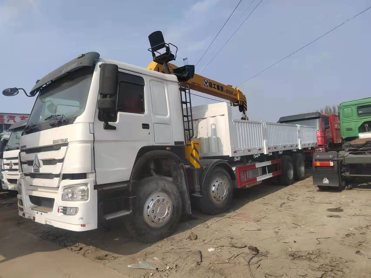 Howo 371 - Tipper, Crane truck: picture 3 Howo 371 - Tipper, Crane truck: picture 3