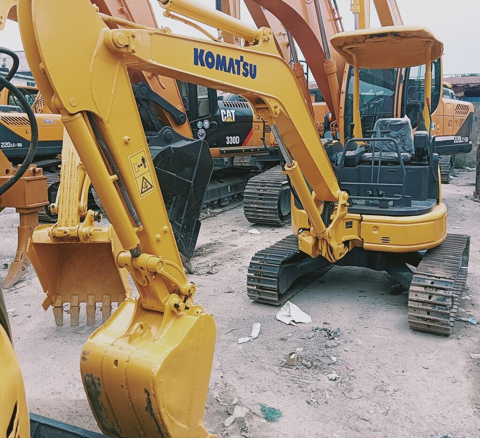 Komatsu PC30MR - Mini excavator: picture 5 Komatsu PC30MR - Mini excavator: picture 5