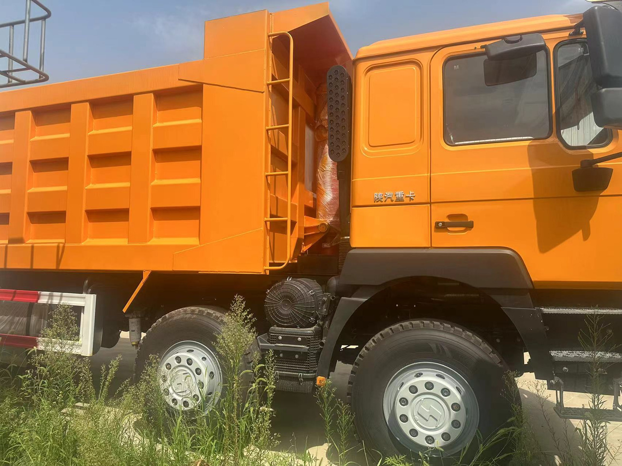 Shacman F3000 8x4 - Tipper: picture 5 Shacman F3000 8x4 - Tipper: picture 5