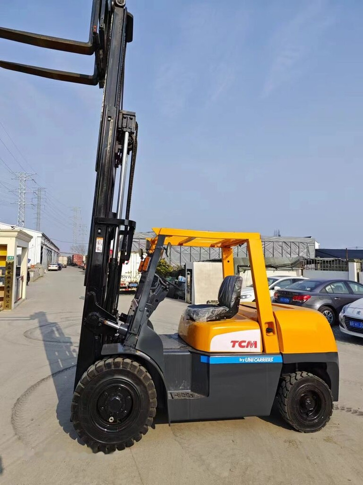 TCM FD50 - Diesel forklift: picture 2 TCM FD50 - Diesel forklift: picture 2