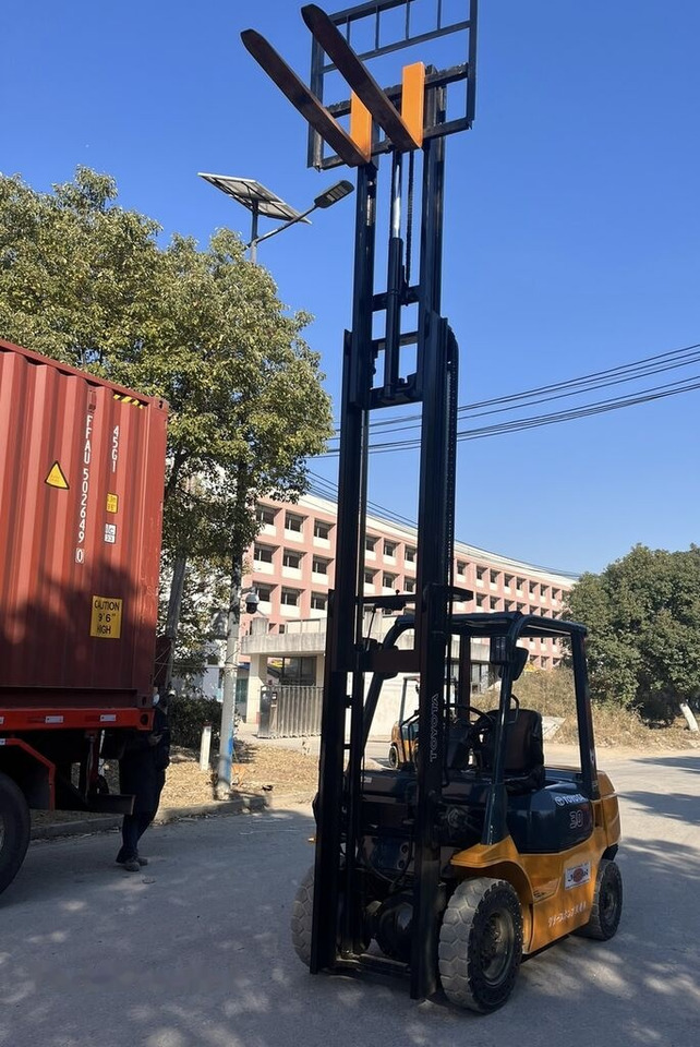 Toyota FD30 - Diesel forklift: picture 2 Toyota FD30 - Diesel forklift: picture 2