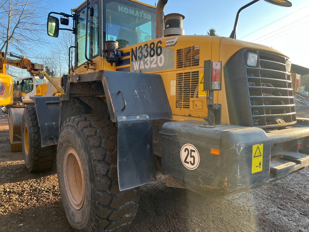 Komatsu WA 320-5 - Wheel loader: picture 5 Komatsu WA 320-5 - Wheel loader: picture 5