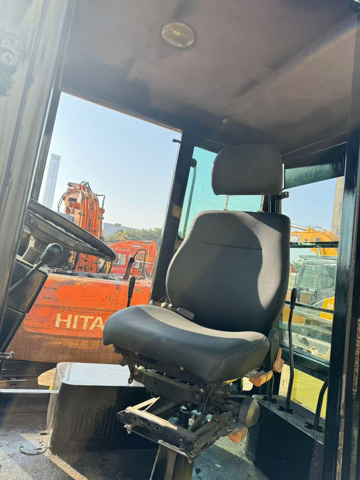 CAT 420F - Backhoe loader: picture 3 CAT 420F - Backhoe loader: picture 3