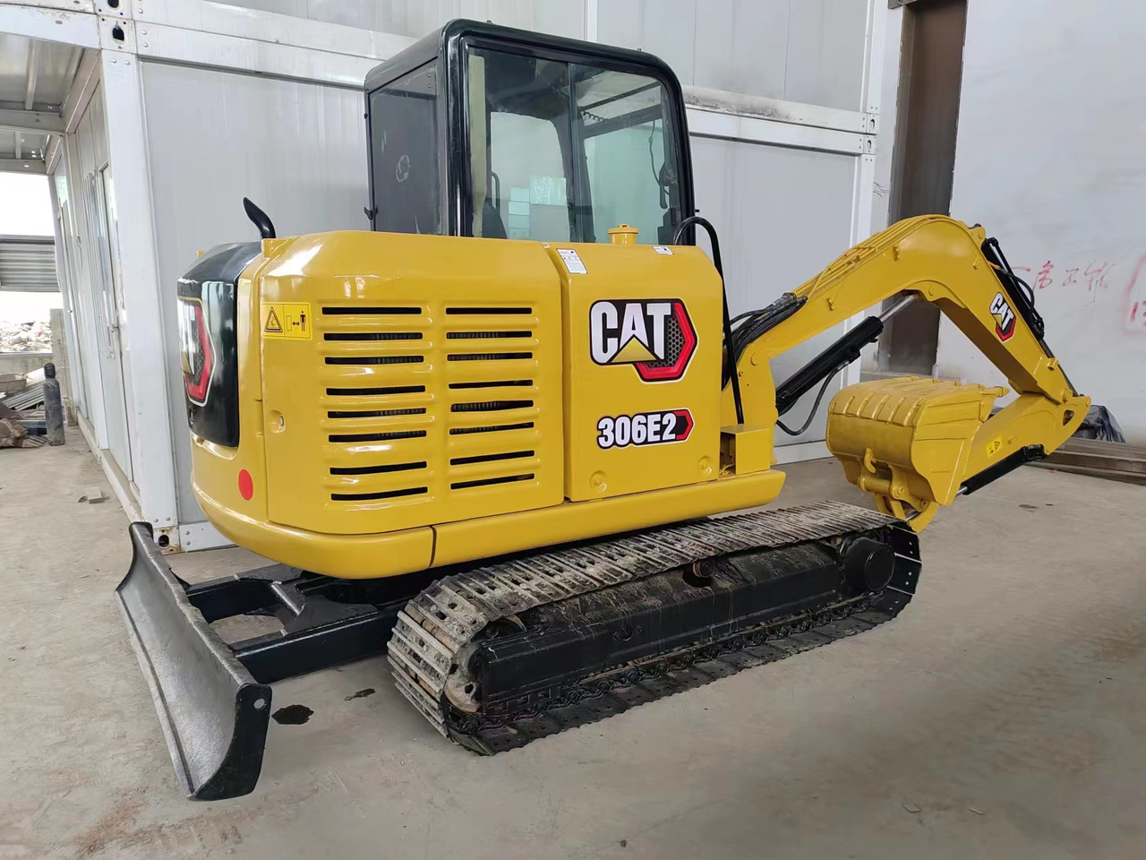 Mini excavator CATERPILLAR 306E2: picture 1