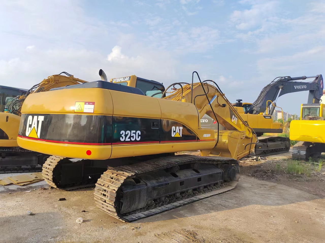 CATERPILLAR 325C - Crawler excavator: picture 1 CATERPILLAR 325C - Crawler excavator: picture 1