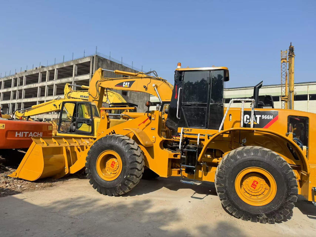 CATERPILLAR 966H - Wheel loader: picture 3 CATERPILLAR 966H - Wheel loader: picture 3